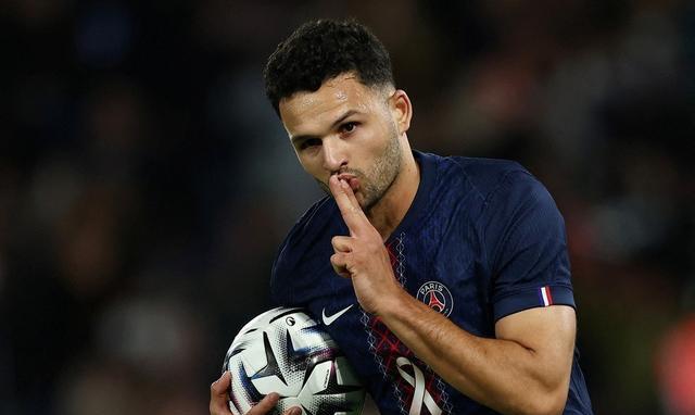 比赛开场仅, 领下, 巴黎均未尝 比赛开场仅, 领下, 巴黎均未尝