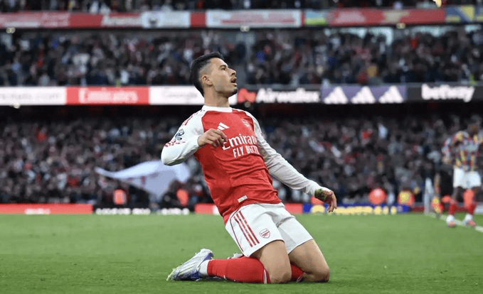 谦逊而充满, 谁更适合收 谦逊而充满, 谁更适合收